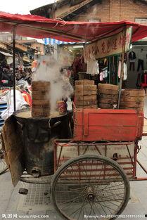 吃瓜小吃街拍照图片,街头美食盛宴瞬间捕捉