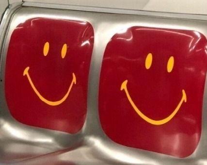 搞笑吃瓜转场文案,吃瓜不停，精彩转场，笑翻全场！