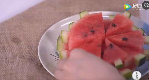 吃瓜的花样视频,解锁夏日清凉新姿势