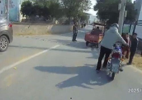 车祸吃瓜变成被吃瓜的小说,从吃瓜者到被瓜吃的逆袭之旅