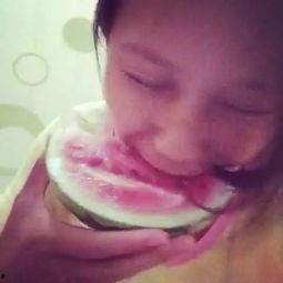 晚安吃瓜头像女,揭秘晚安吃瓜头像女生的神秘魅力